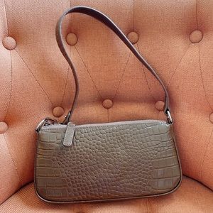 Crocodile-embossed should bag_By Far Style
